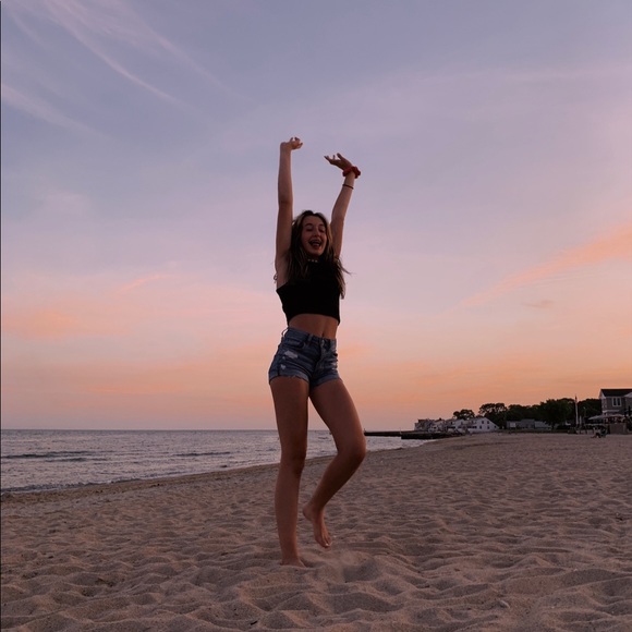 Meet your Posher, Gianna - Picture 3 of 3